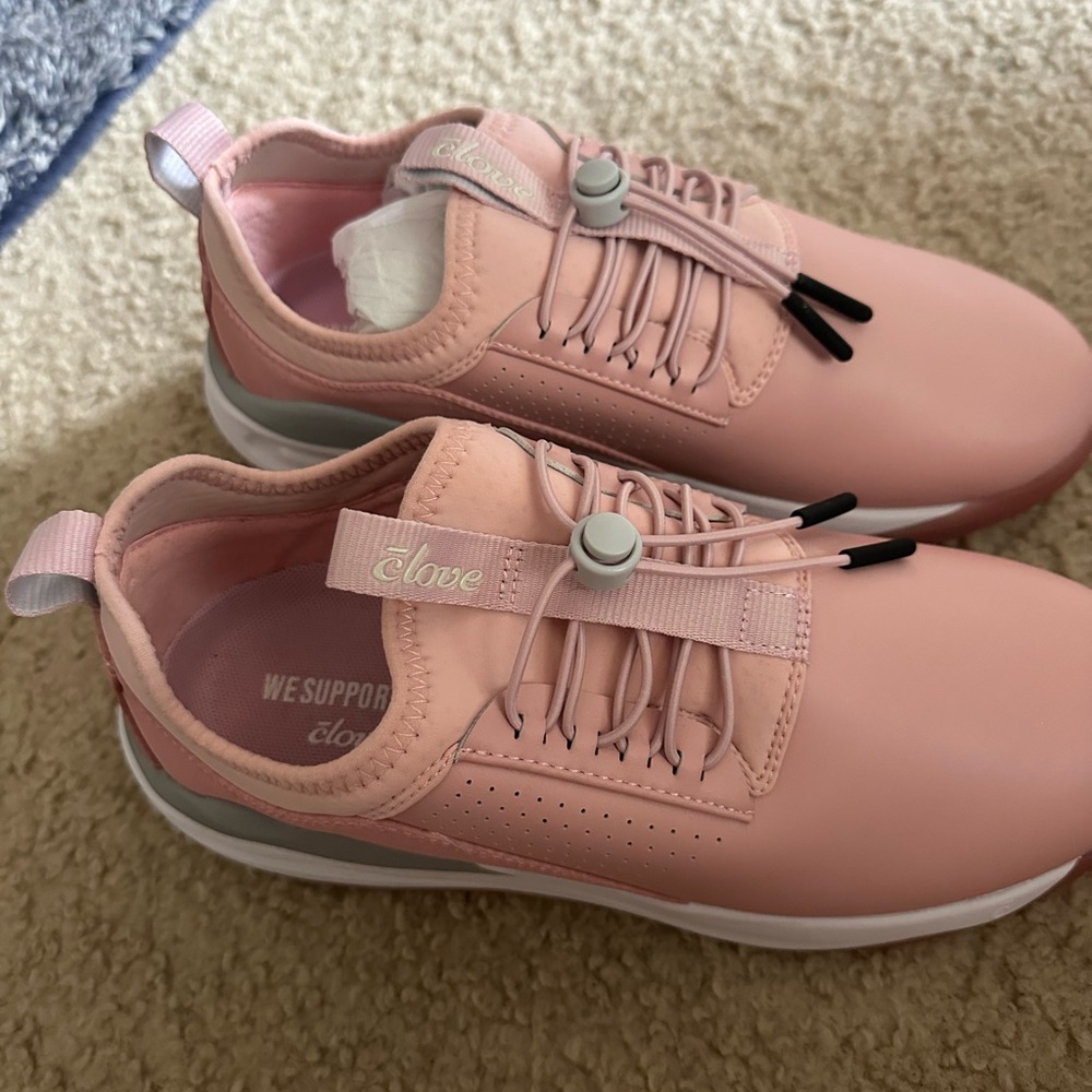 Clove Tennis Shoes
